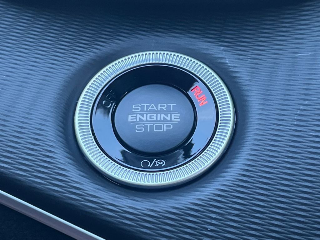 New 2025 Jeep Grand Cherokee Laredo image 14