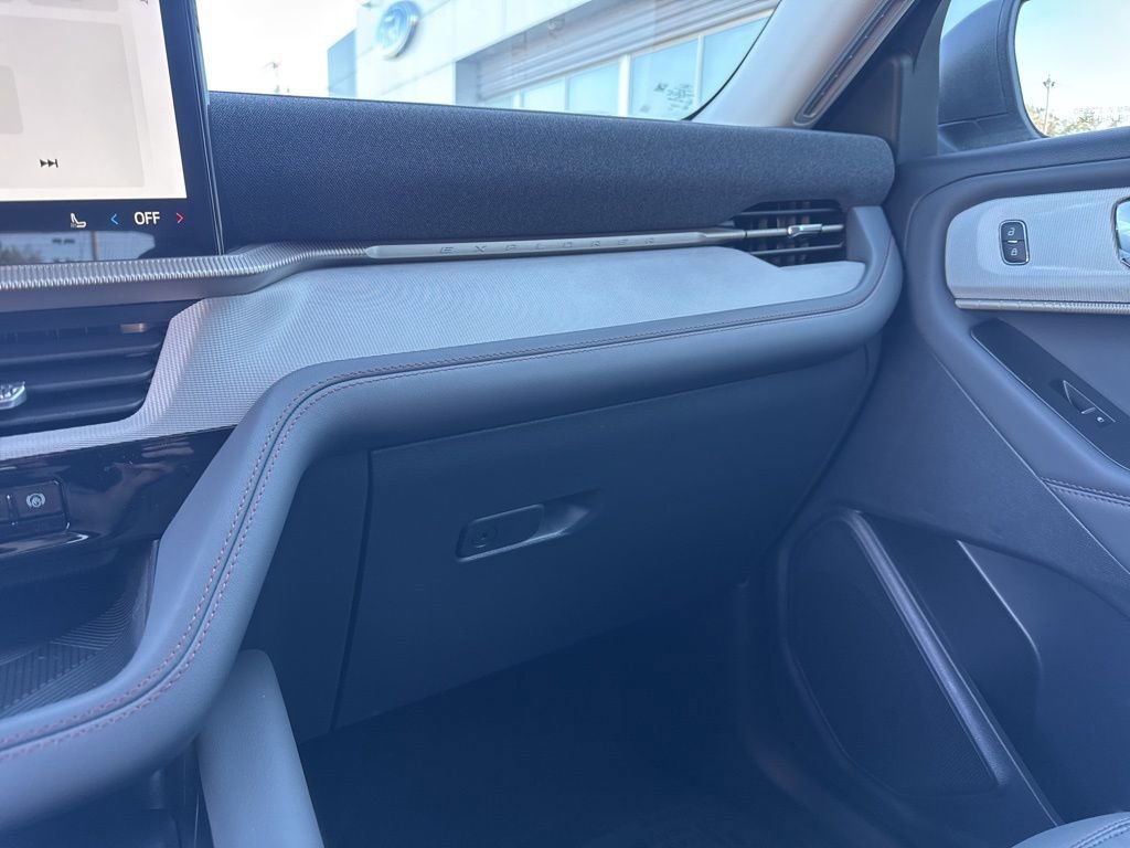 New 2026 Ford Explorer Active w/ Active Comfort Package image 18