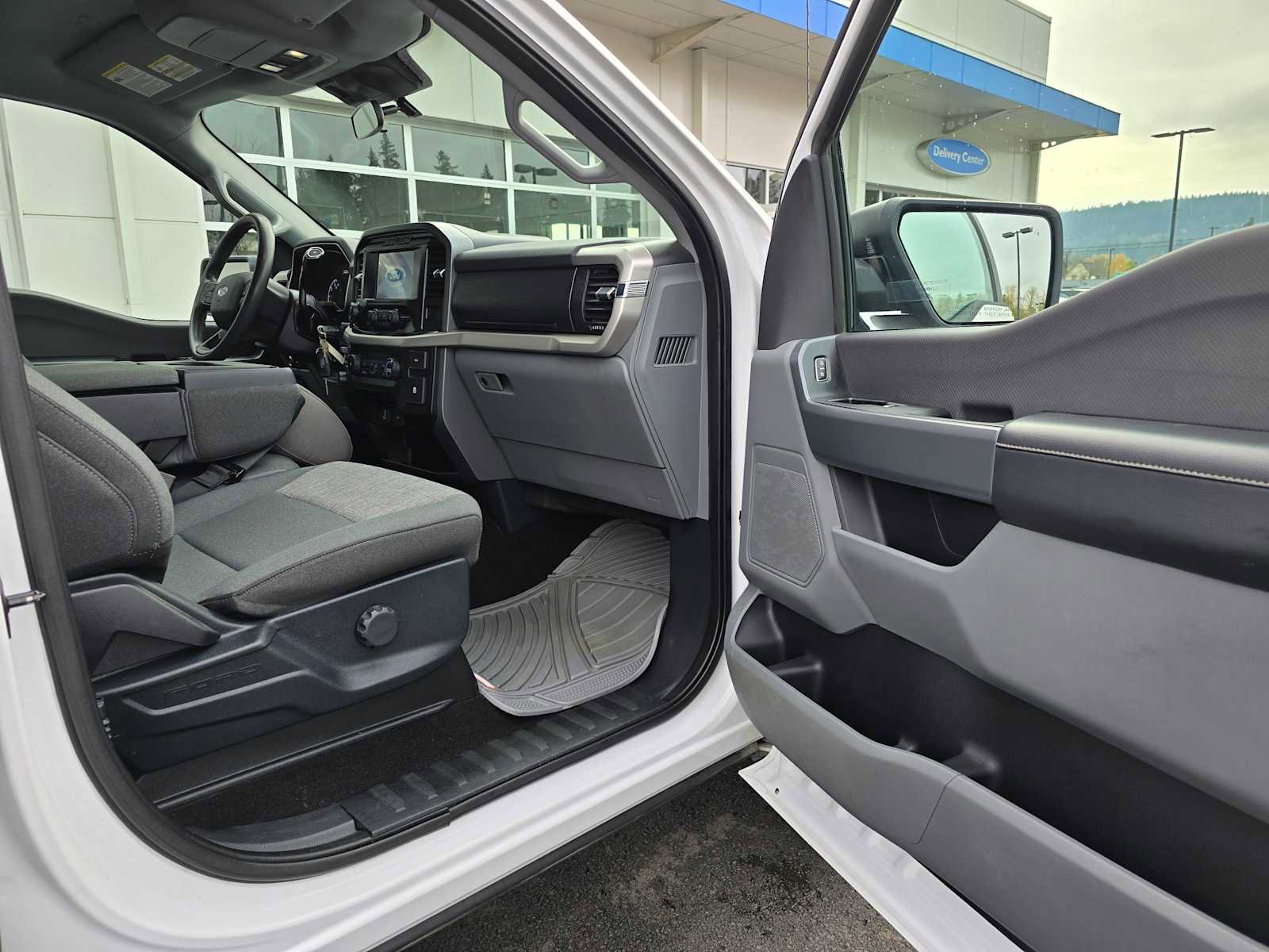 Used 2021 Ford F150 XLT w/ Trailer Tow Package image 13