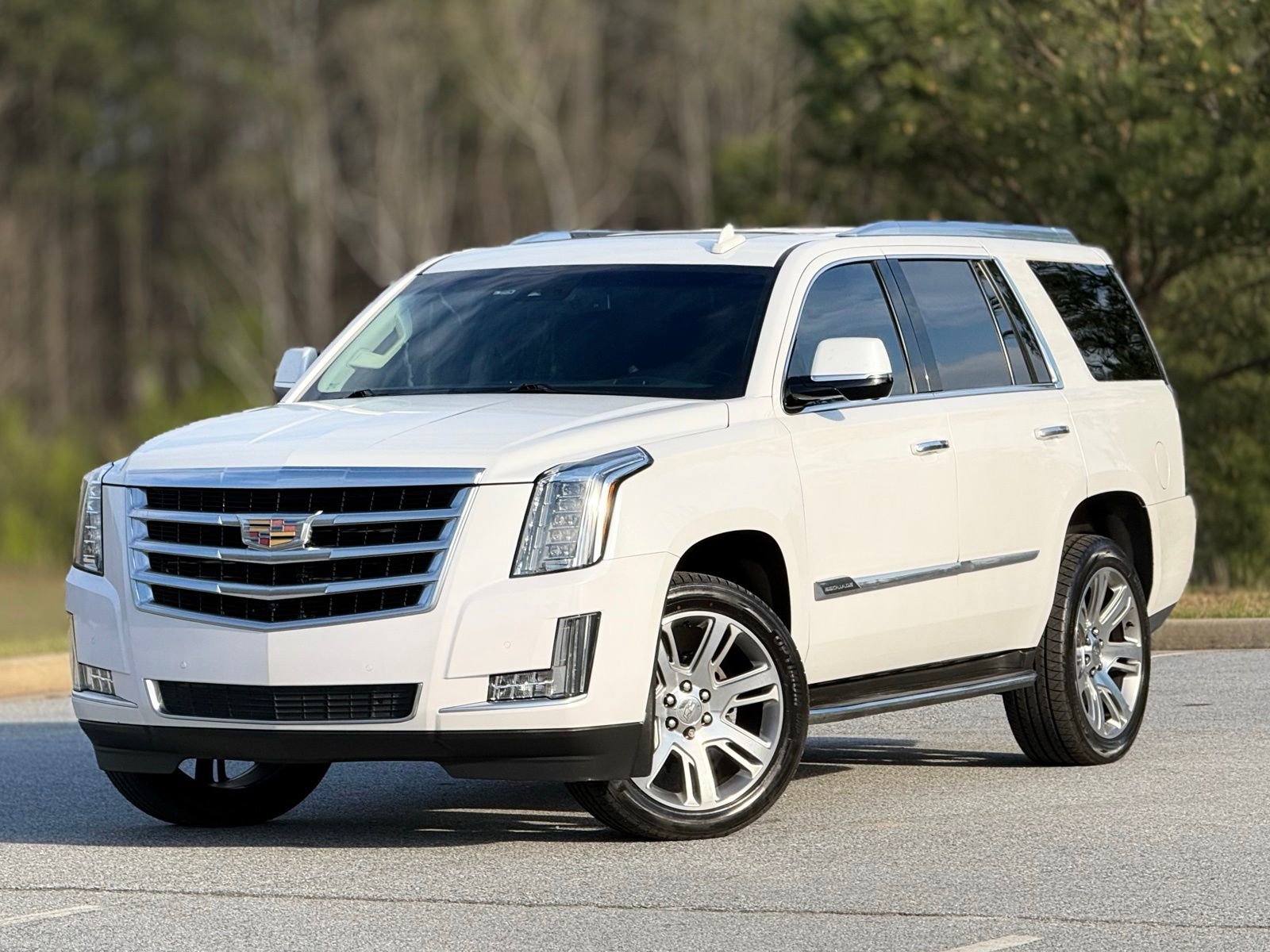 Used 2016 Cadillac Escalade Luxury image 7