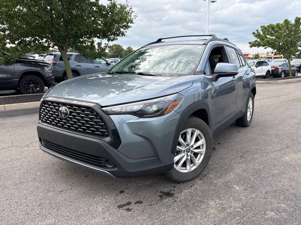 Used 2022 Toyota Corolla Cross LE AWD/4WD video 1