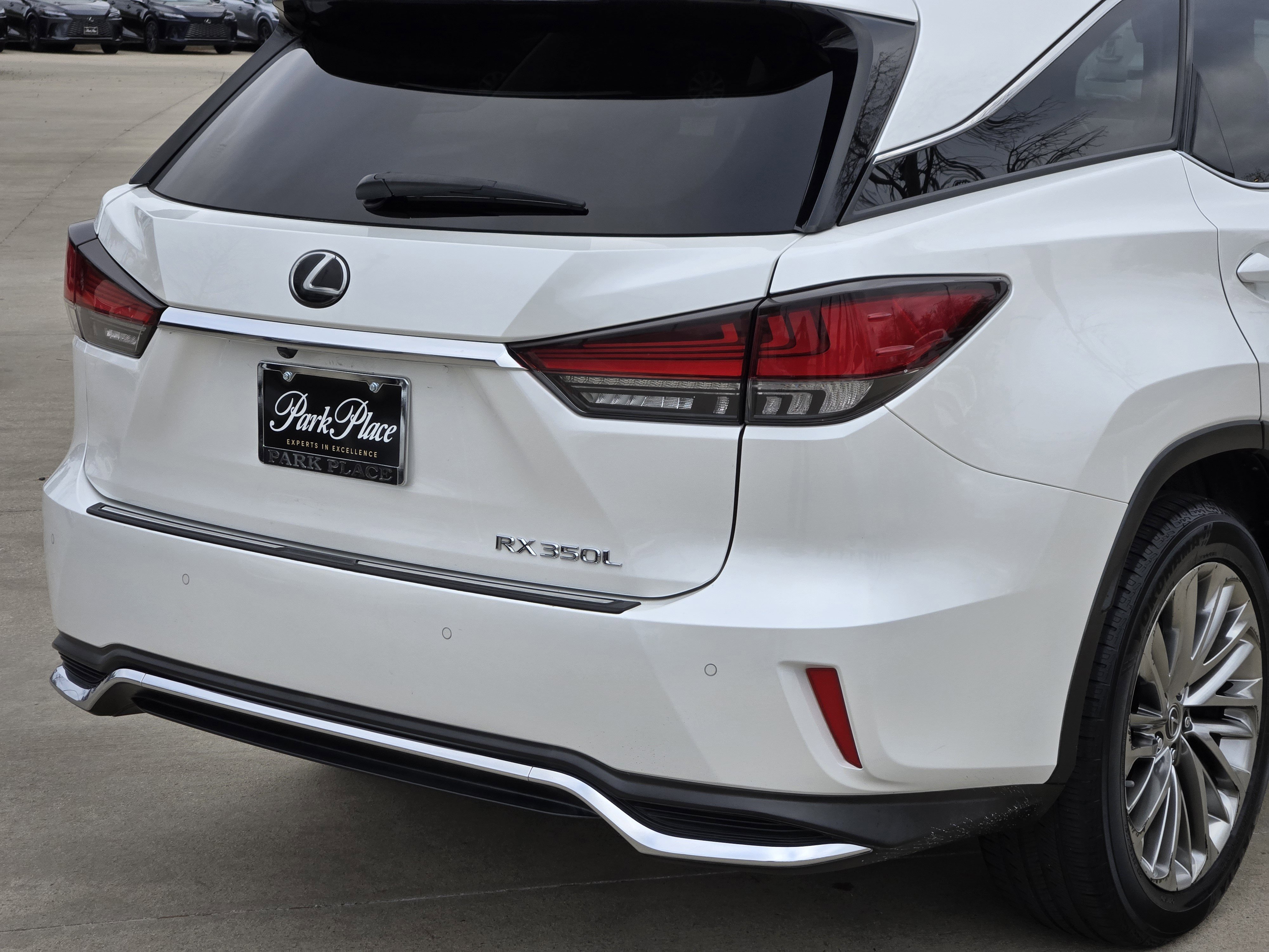 Used 2020 Lexus RX 350L Luxury image 17