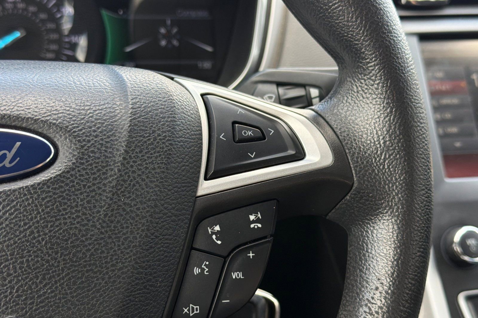 Used 2016 Ford Fusion SE FWD image 25