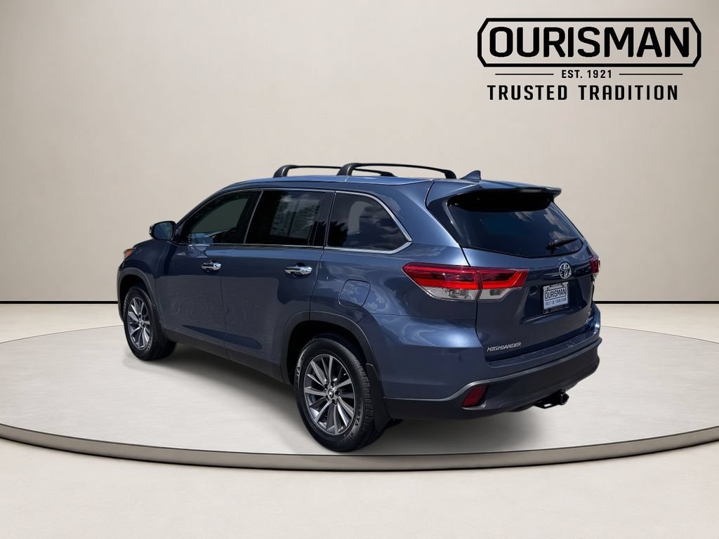 Used 2019 Toyota Highlander XLE w/ Carpet Mat Package (TMS) AWD/4WD image 7