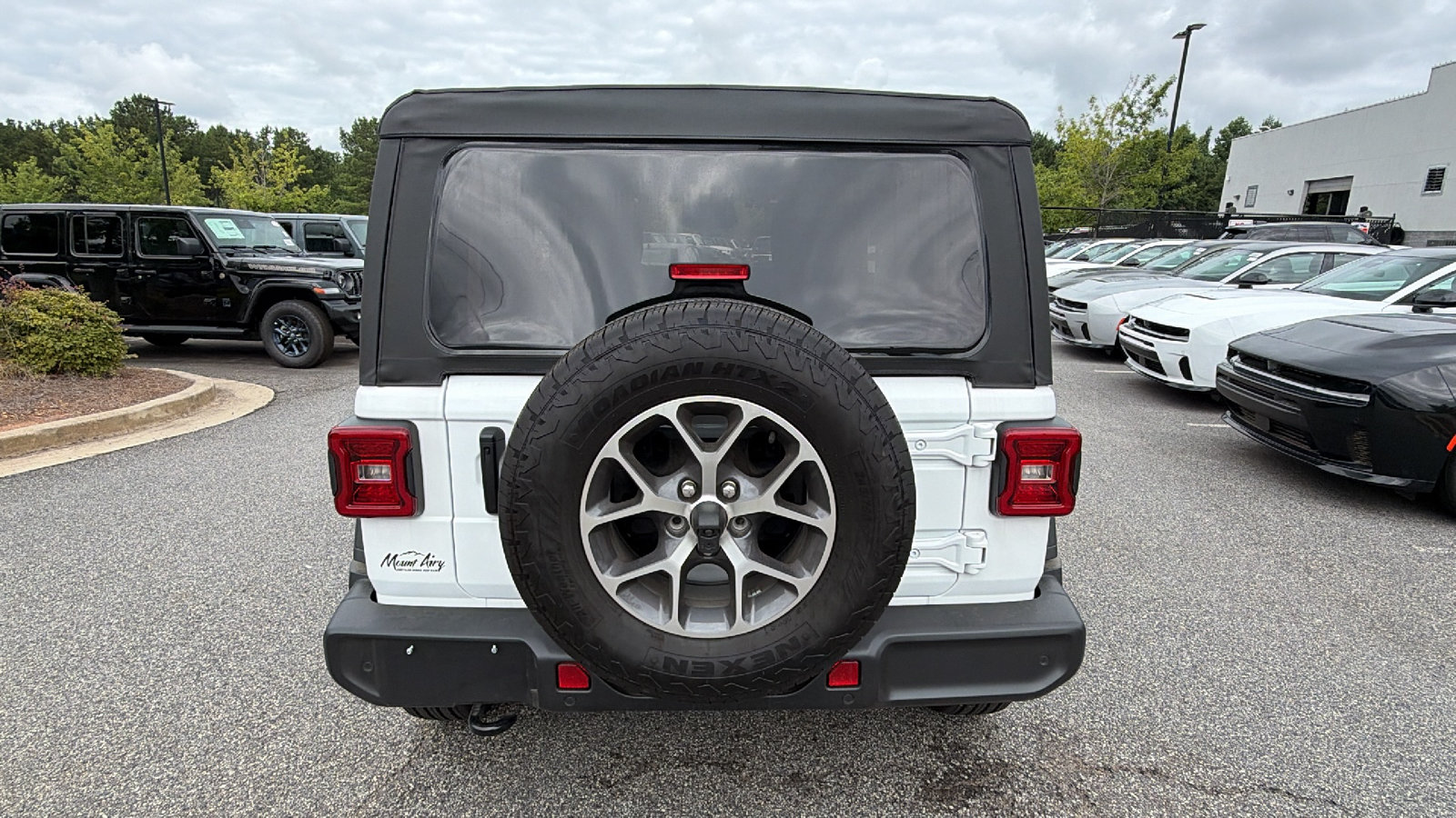 Used 2026 Jeep Wrangler Sport AWD/4WD image 9