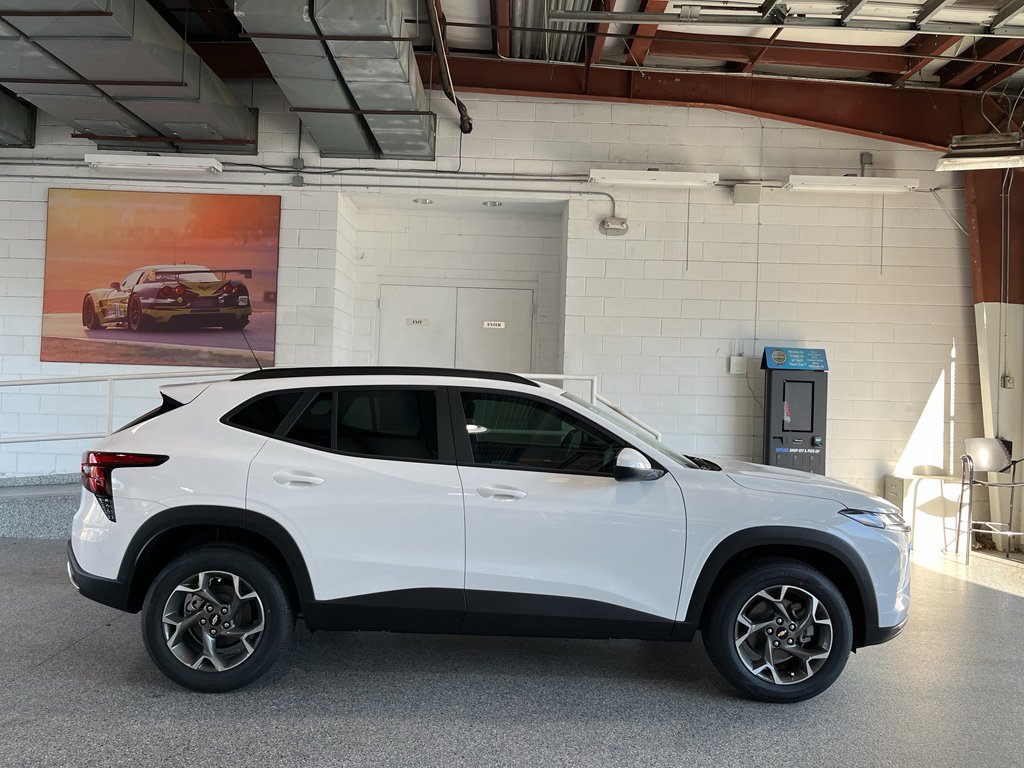 New 2026 Chevrolet Trax LT FWD image 11