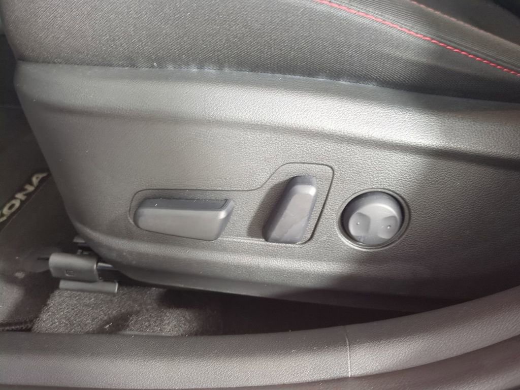 Used 2022 Hyundai Kona N Line w/ Tech Package image 21