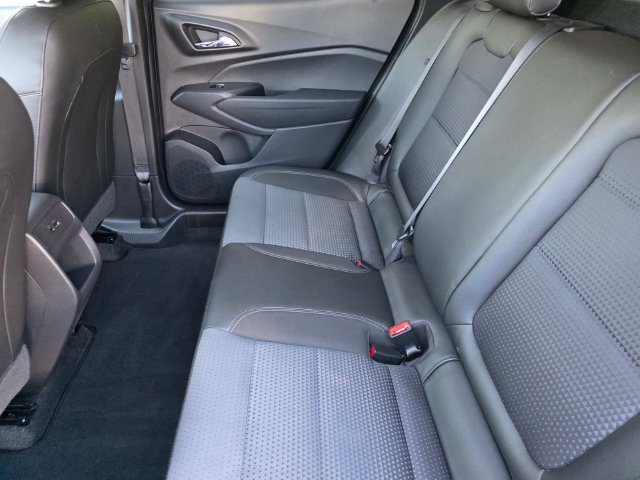 Used 2025 Chevrolet Trax LT FWD image 11