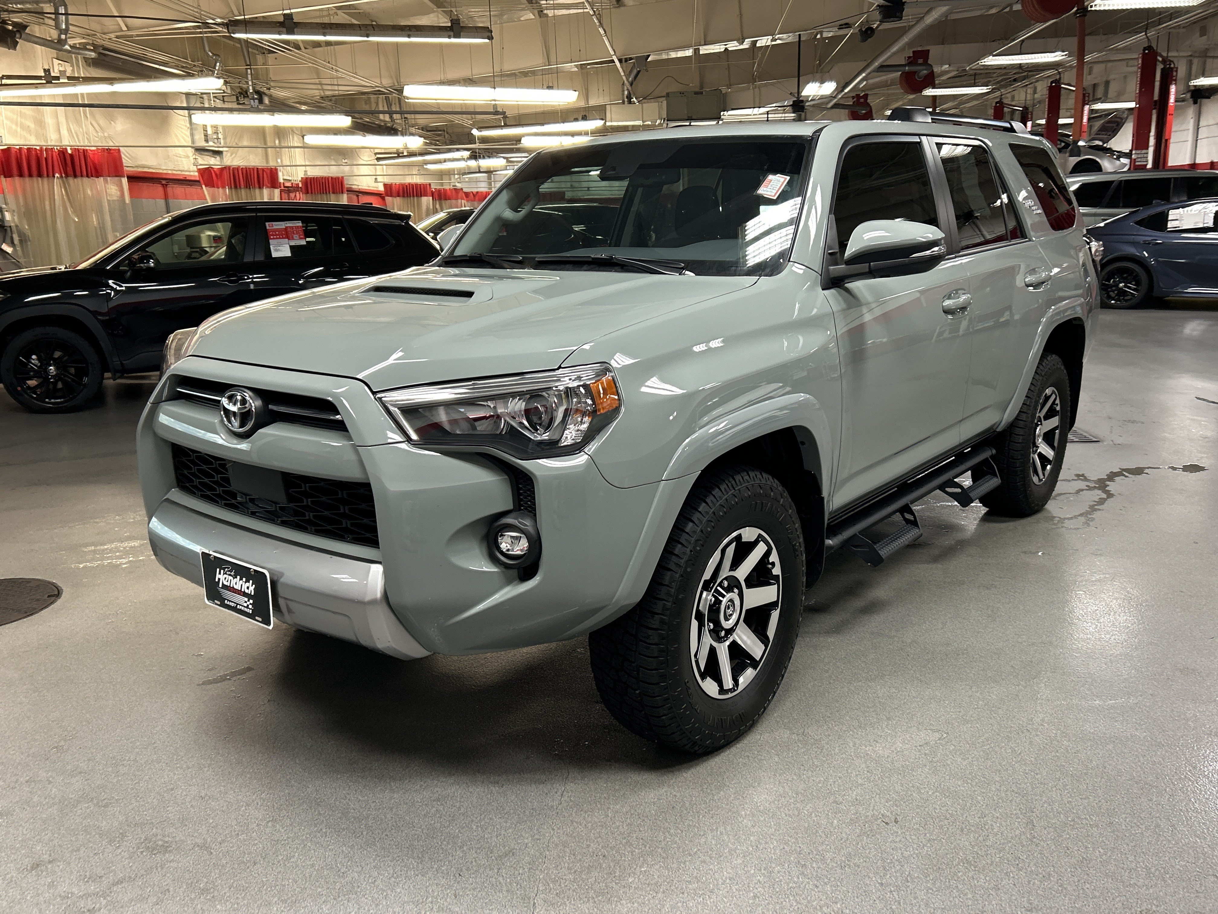 Used 2023 Toyota 4Runner TRD Off-Road Premium w/ Moonroof Package AWD/4WD image 5