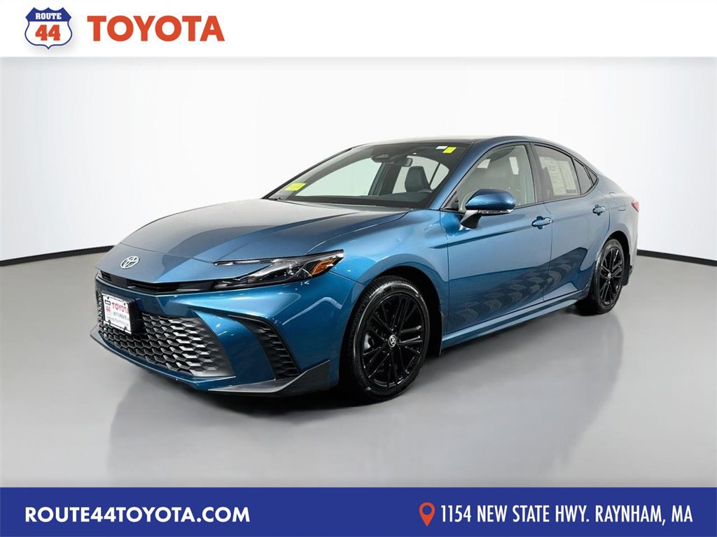 Used 2025 Toyota Camry SE w/ Convenience Package AWD/4WD image 1