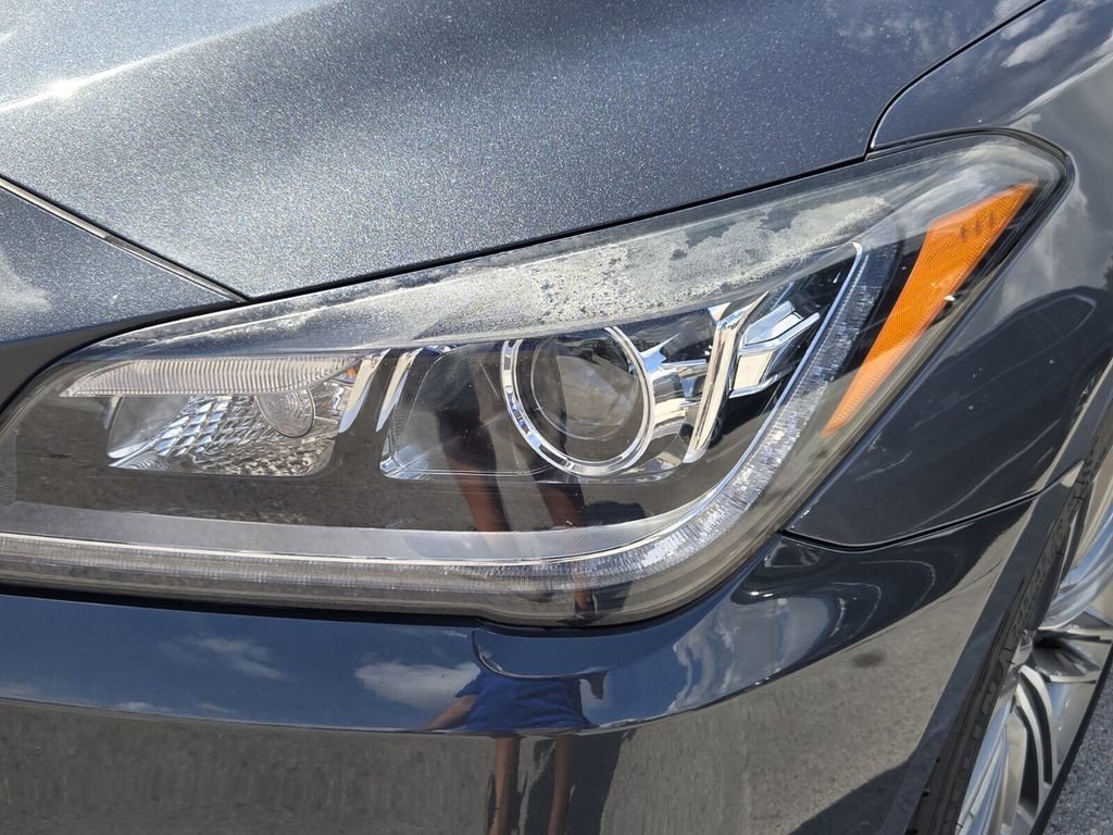 Used 2018 Genesis G80 3.8 RWD image 9