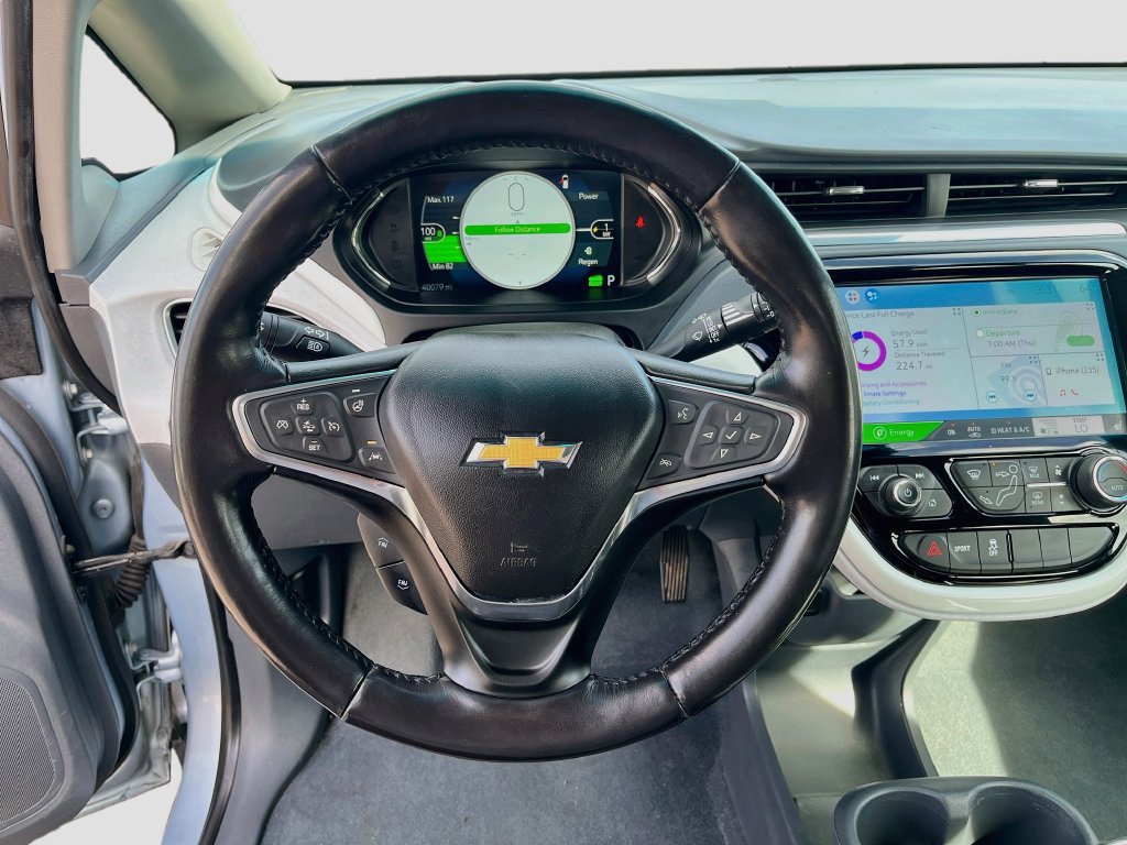 Used 2018 Chevrolet Bolt Premier w/ Driver Confidence II Package FWD image 11