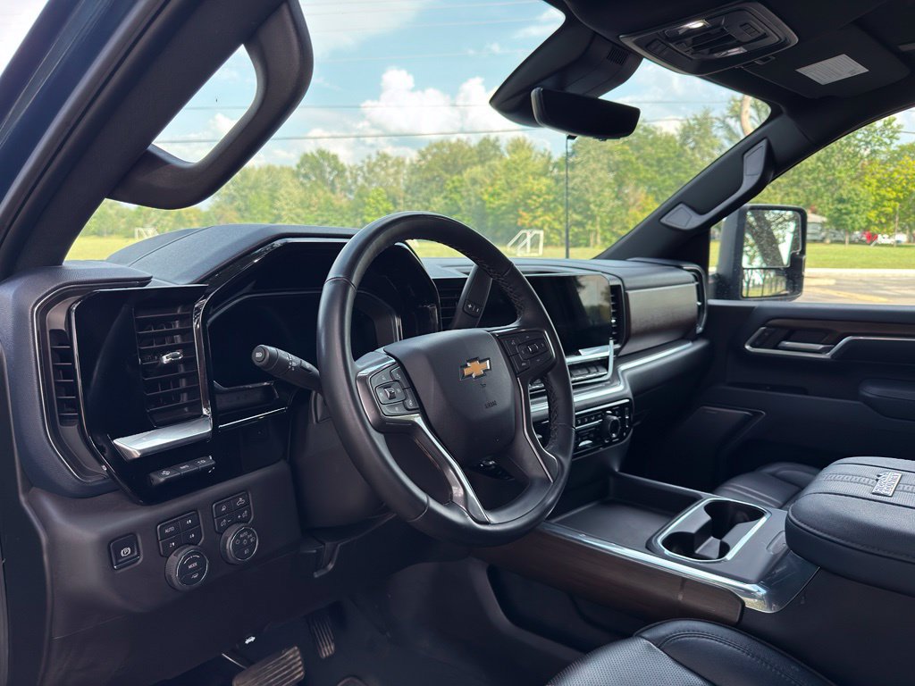 Used 2026 Chevrolet Silverado 2500 High Country w/ Technology Package AWD/4WD image 26