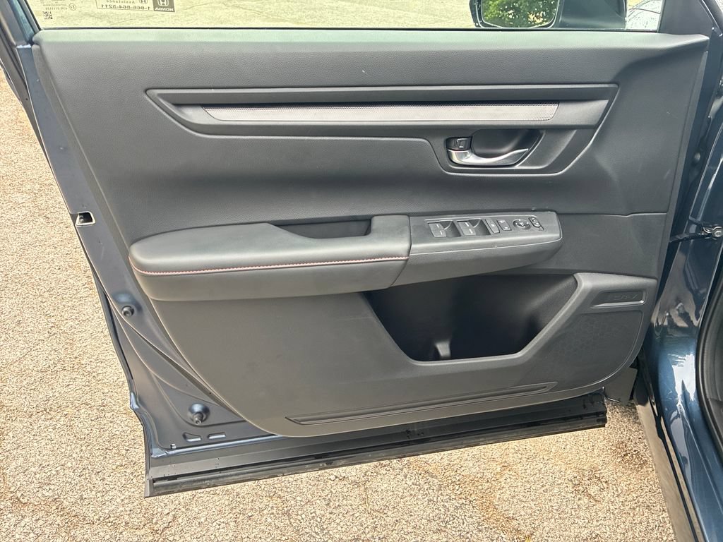 Used 2025 Honda CR-V Sport image 10