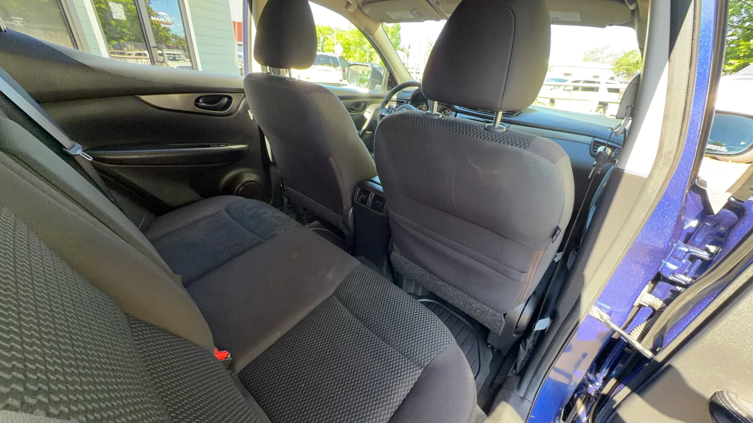 Used 2018 Nissan Rogue Sport S w/ S Appearance Package AWD/4WD image 19