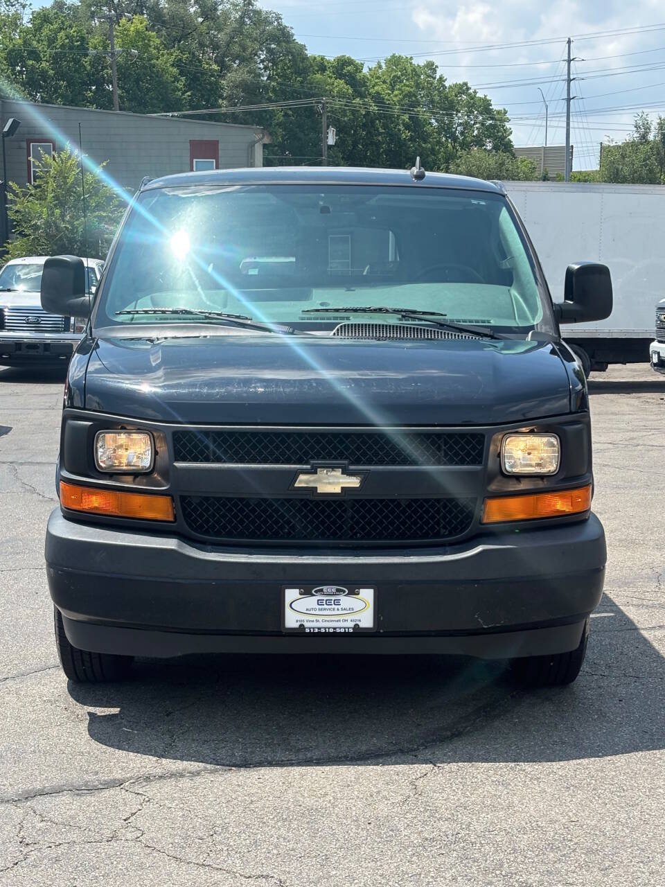 Used 2017 Chevrolet Express 3500 LS RWD image 3