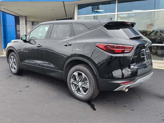 Used 2023 Chevrolet Blazer LT w/ Driver Confidence Package image 4