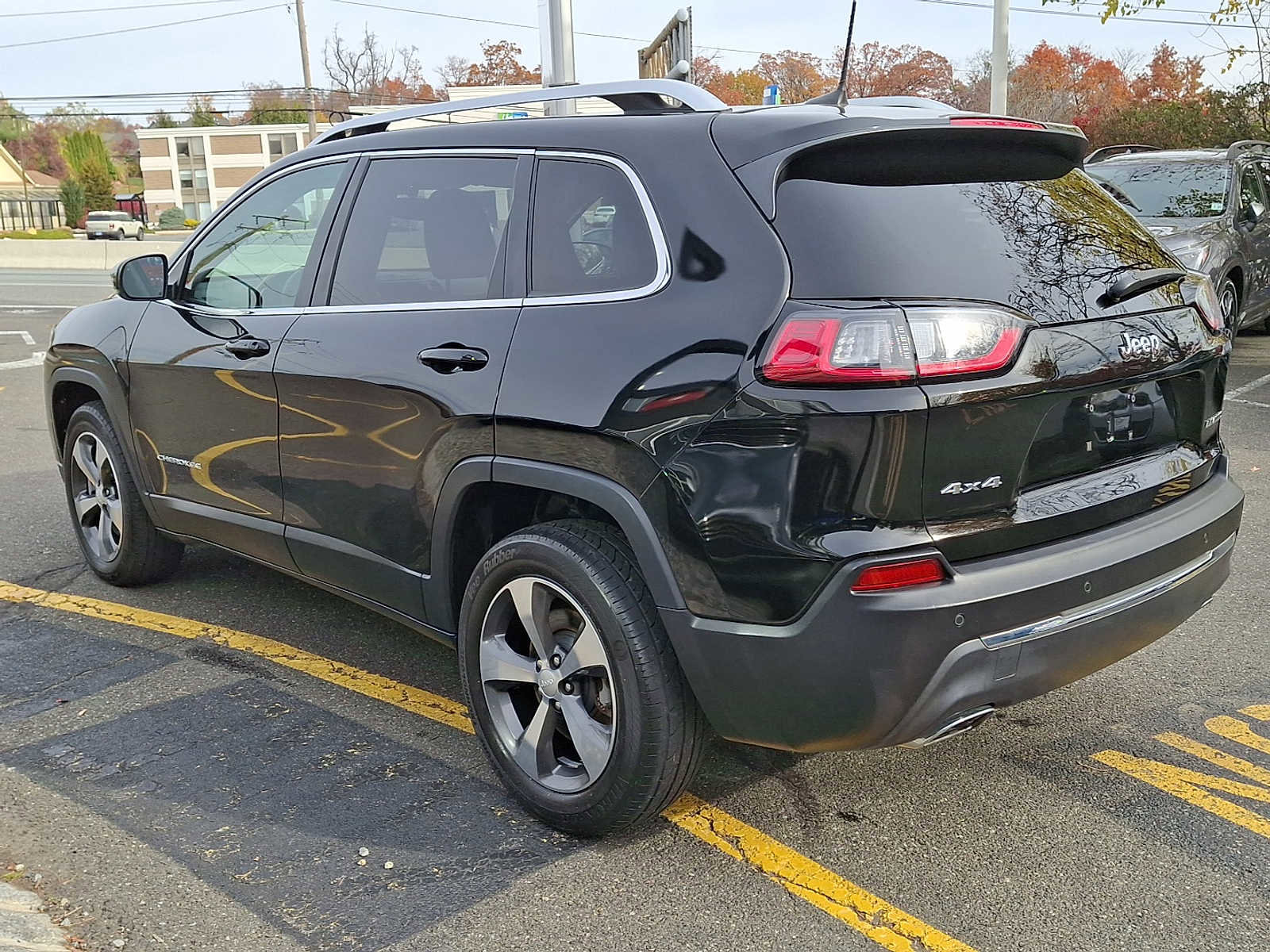 Used 2019 Jeep Cherokee Limited image 6