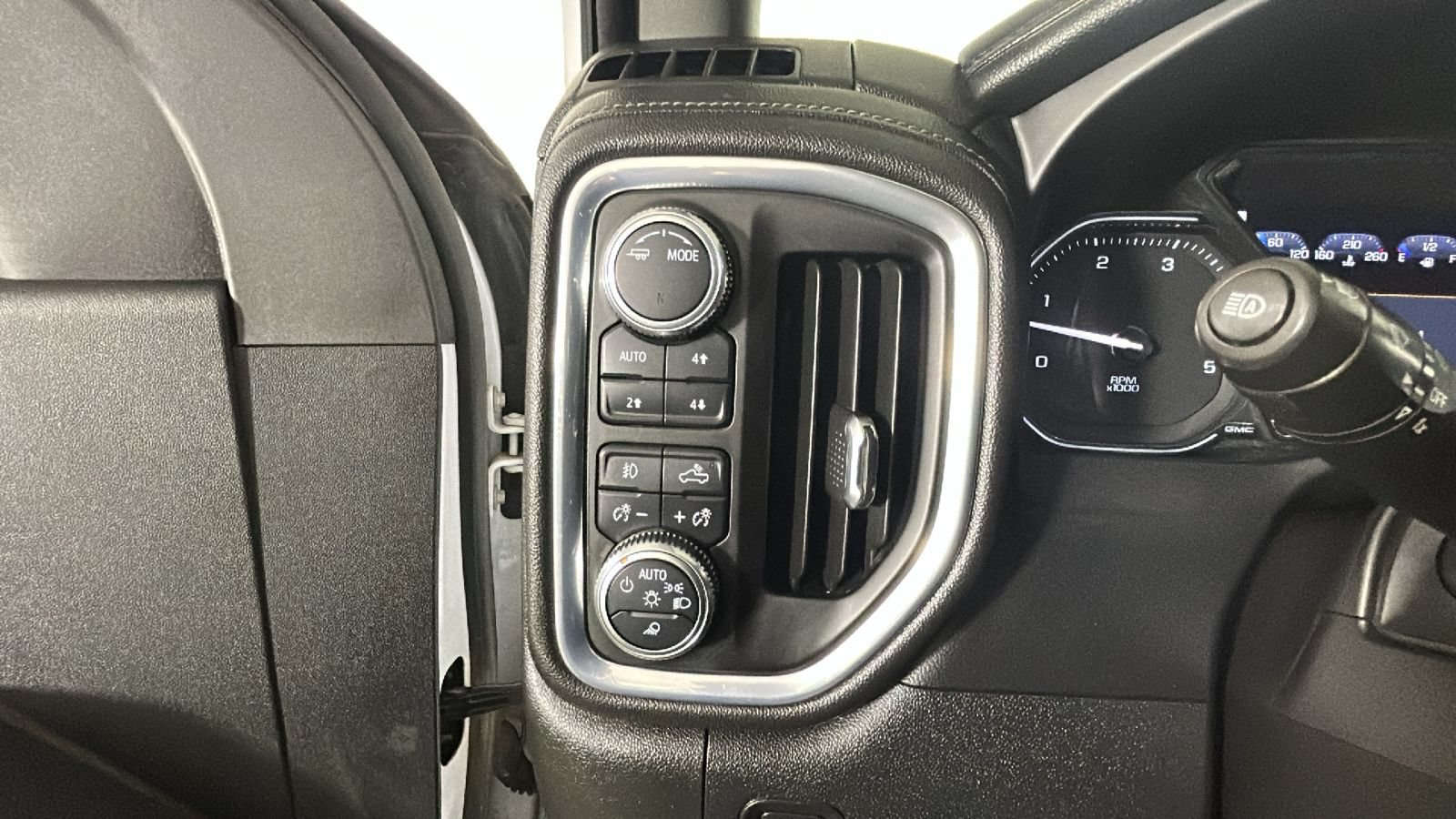 Used 2021 GMC Sierra 2500 Denali AWD/4WD image 20