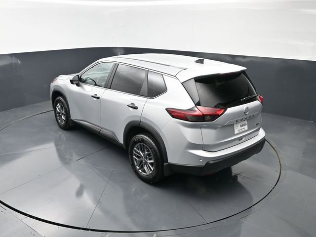 Used 2024 Nissan Rogue S AWD/4WD image 15