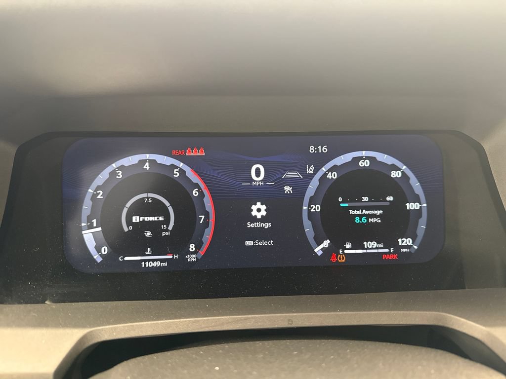 Used 2024 Toyota Tacoma TRD Off-Road AWD/4WD image 17