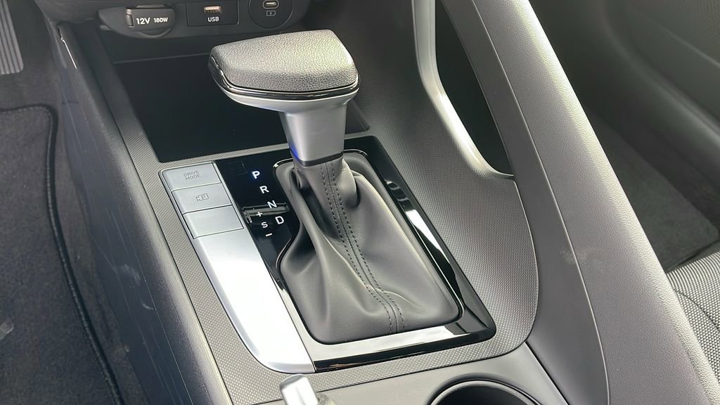 New 2026 Hyundai Elantra SE image 21