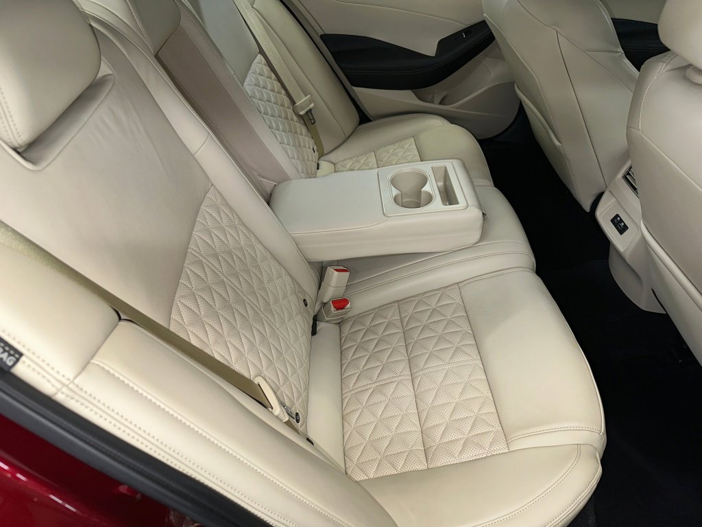 Used 2021 Nissan Maxima Platinum w/ Sport Mat Group image 26