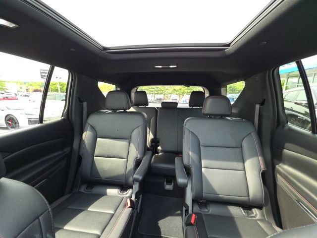 Used 2026 Chevrolet Traverse Z71 w/ LPO, Illumination Package AWD/4WD image 29