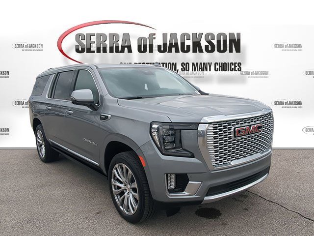 Used 2023 GMC Yukon XL Denali w/ Denali Reserve Package image 2