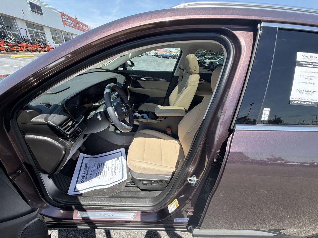 Used 2025 Buick Envision Preferred AWD/4WD image 11