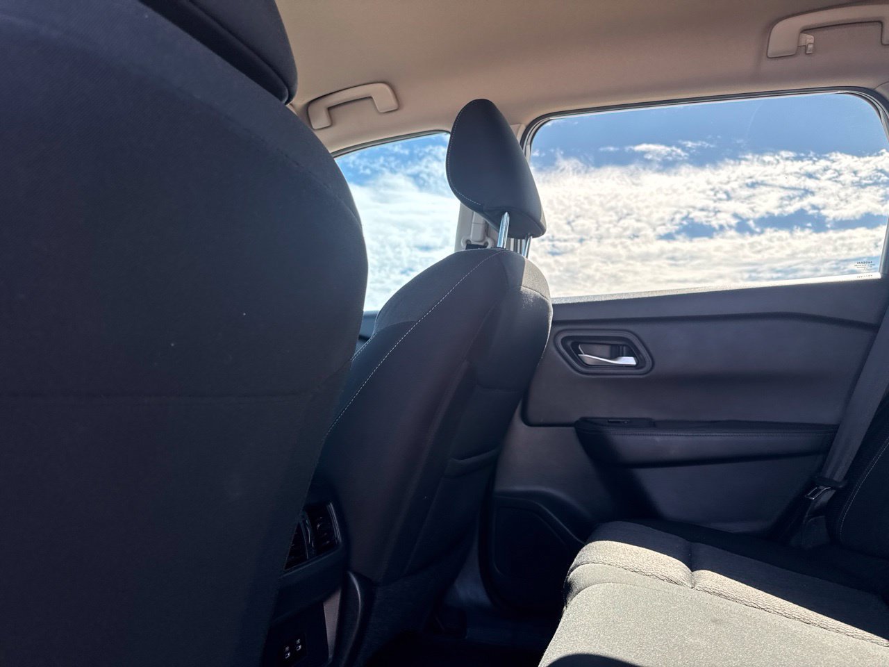 Certified 2024 Nissan Rogue SV FWD image 39