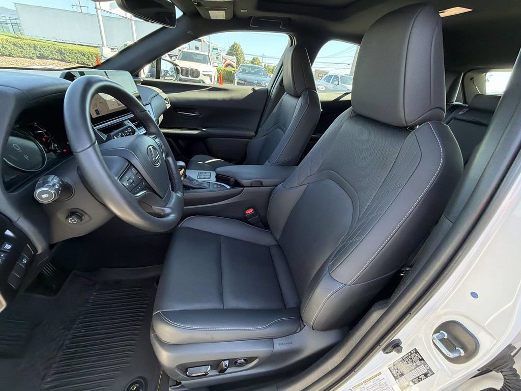 Used 2024 Lexus UX 250h AWD w/ Premium Package image 19