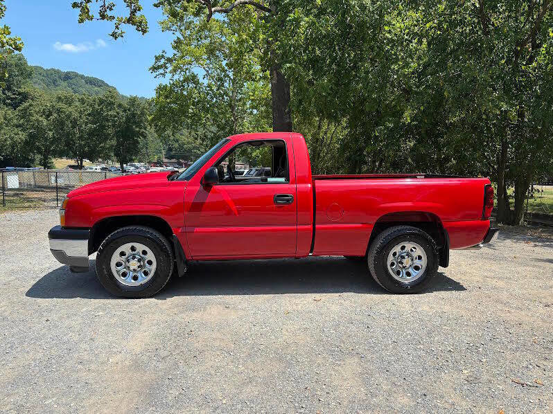 Used 2005 Chevrolet Silverado 1500 LS w/ Light Duty Power Package image 6