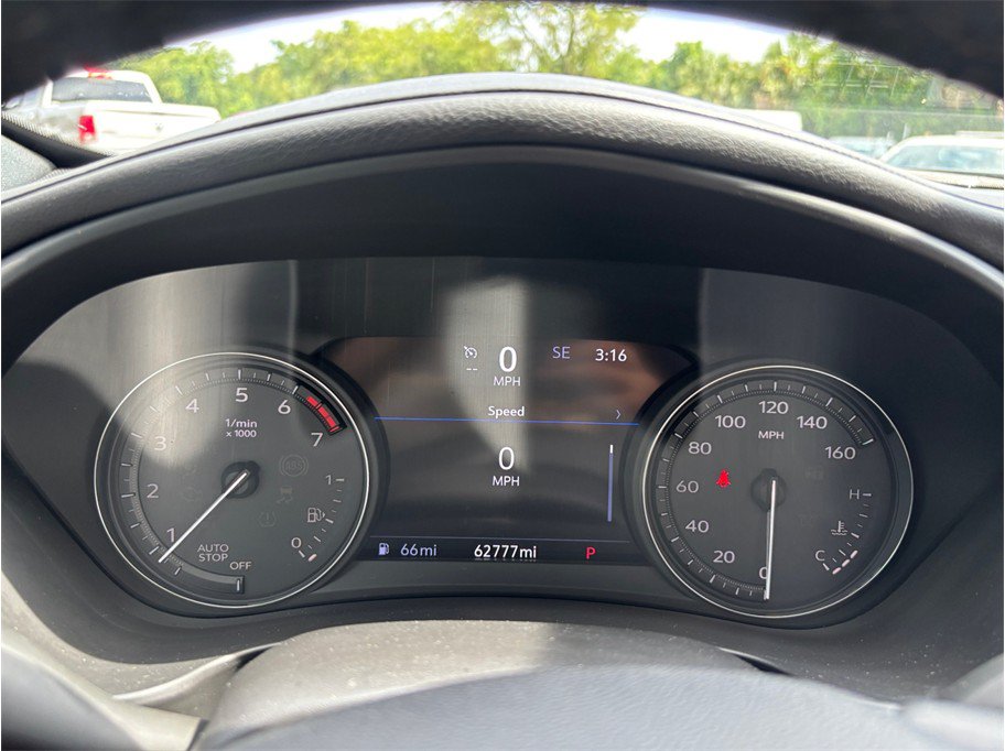 Used 2020 Cadillac XT4 Premium Luxury FWD image 26