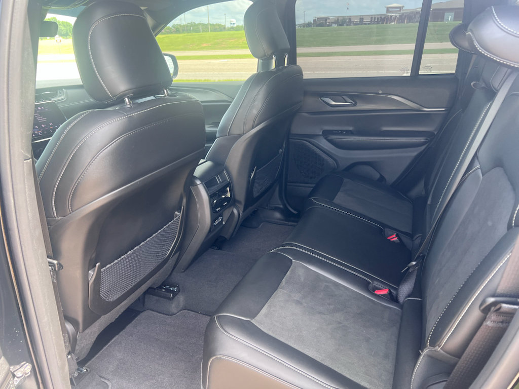 Certified 2025 Jeep Grand Cherokee Altitude RWD image 14