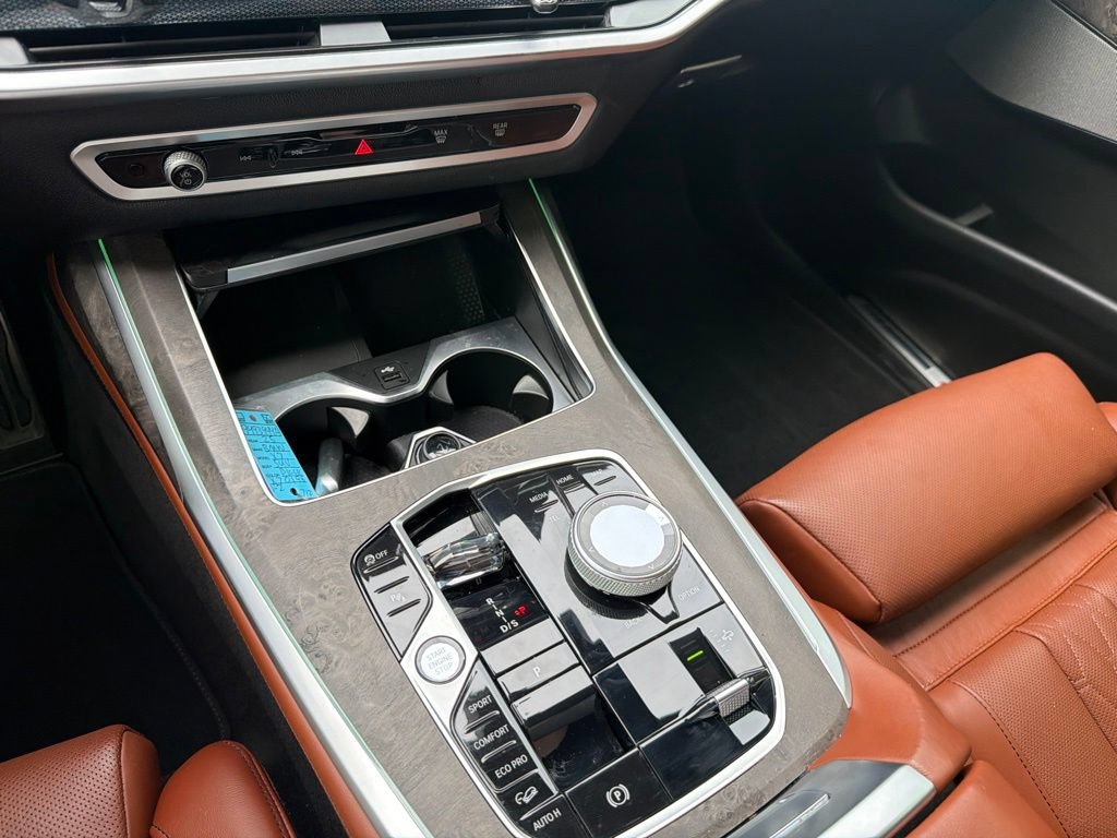 Used 2025 BMW X7 xDrive40i w/ M Sport Package AWD/4WD image 23
