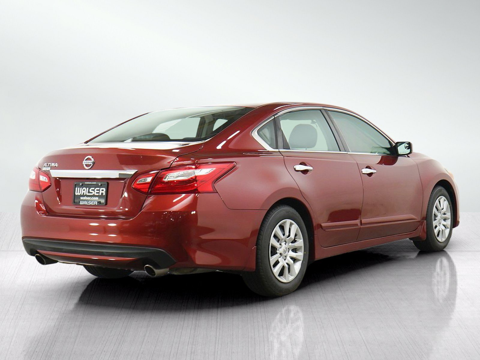 Used 2016 Nissan Altima 2.5 S w/ Power Driver Seat Package FWD image 5