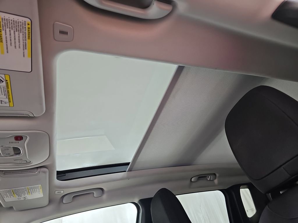 Used 2018 Jeep Renegade Trailhawk w/ UConnect 8.4 Nav Group image 34