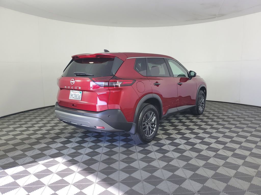 Used 2023 Nissan Rogue S image 4