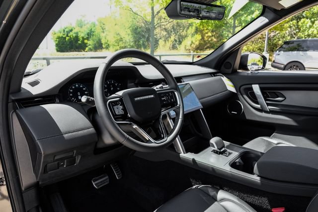 New 2026 Land Rover Discovery Sport Landmark AWD/4WD image 2