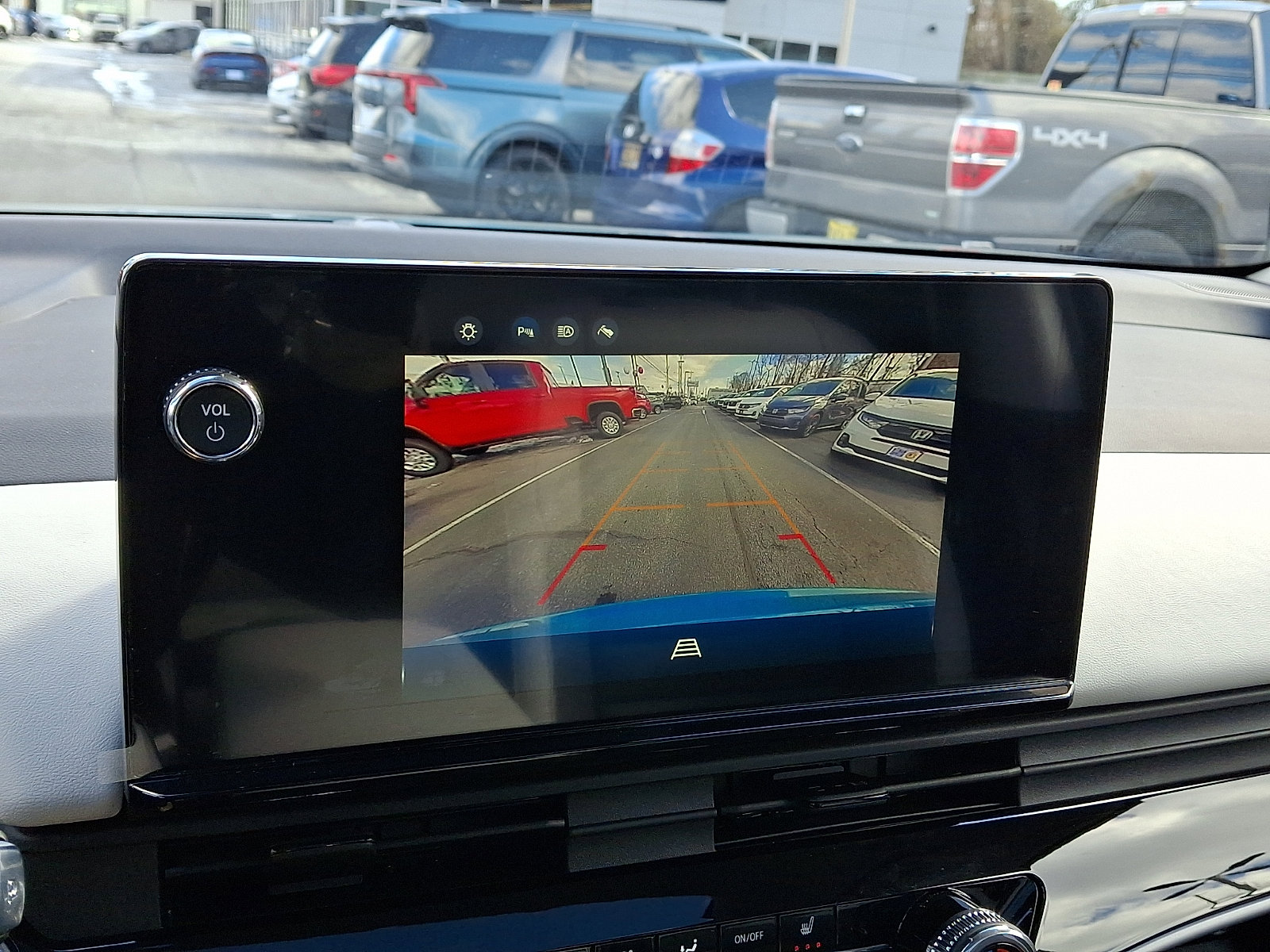 Certified 2024 Honda Prologue Touring image 16