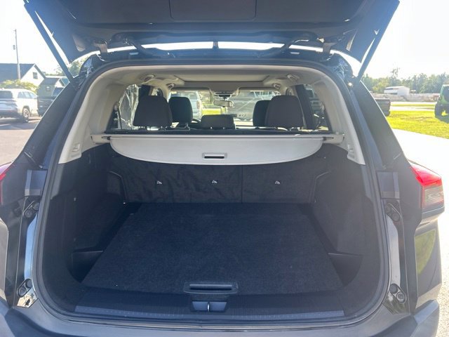 Used 2021 Nissan Rogue SV AWD/4WD image 13