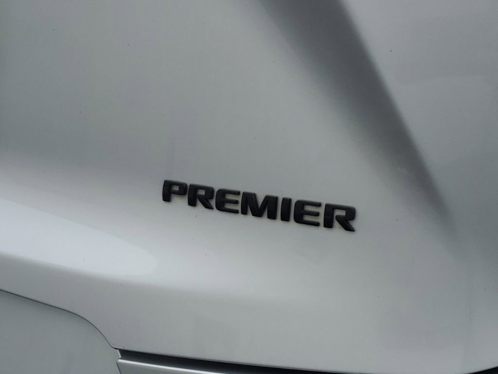 Used 2020 Chevrolet Blazer Premier w/ Driver Confidence II Package image 4