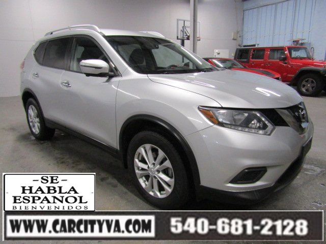 Used 2016 Nissan Rogue SV w/ SV Premium Package image 1
