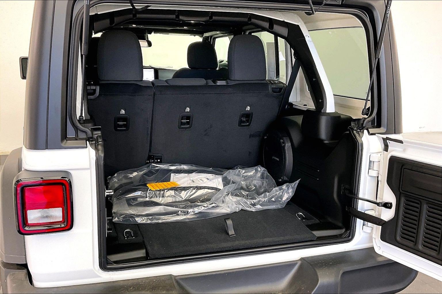 New 2026 Jeep Wrangler Unlimited Sport AWD/4WD image 11