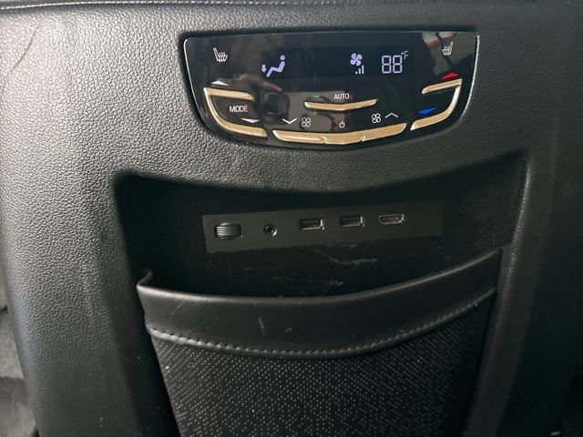 Used 2018 Cadillac Escalade ESV Platinum AWD/4WD image 24