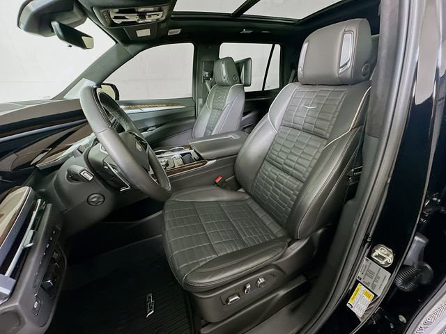 Certified 2025 Cadillac Escalade Sport Platinum w/ LPO, Floor Liner Package AWD/4WD image 21