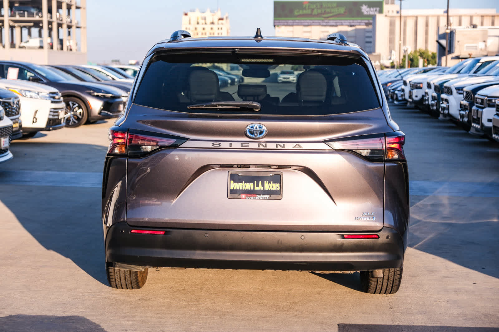 Certified 2024 Toyota Sienna XLE FWD image 5