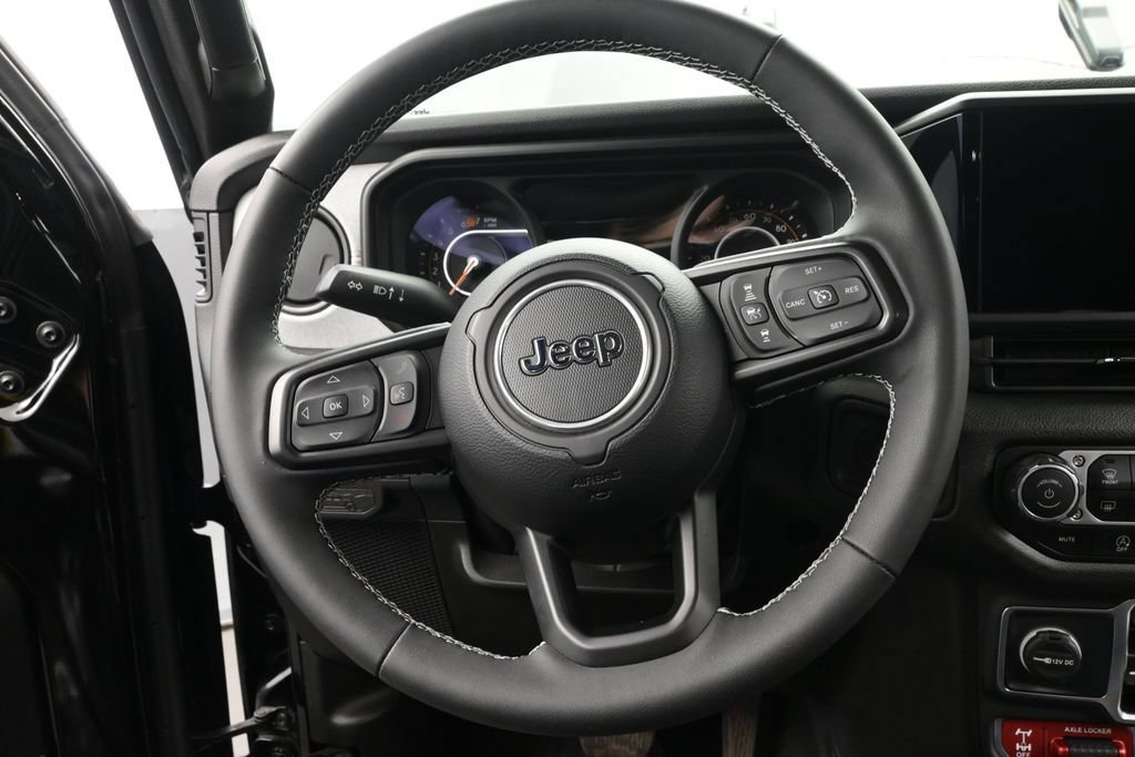 Used 2025 Jeep Wrangler Unlimited Sport AWD/4WD image 27