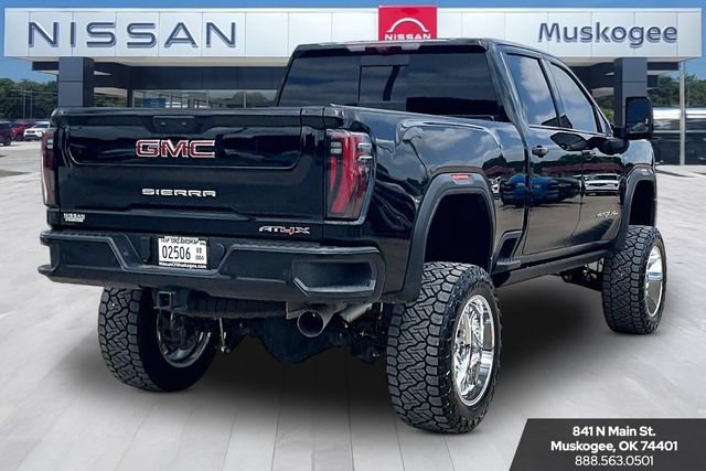 Used 2025 GMC Sierra 2500 AT4X AWD/4WD image 5